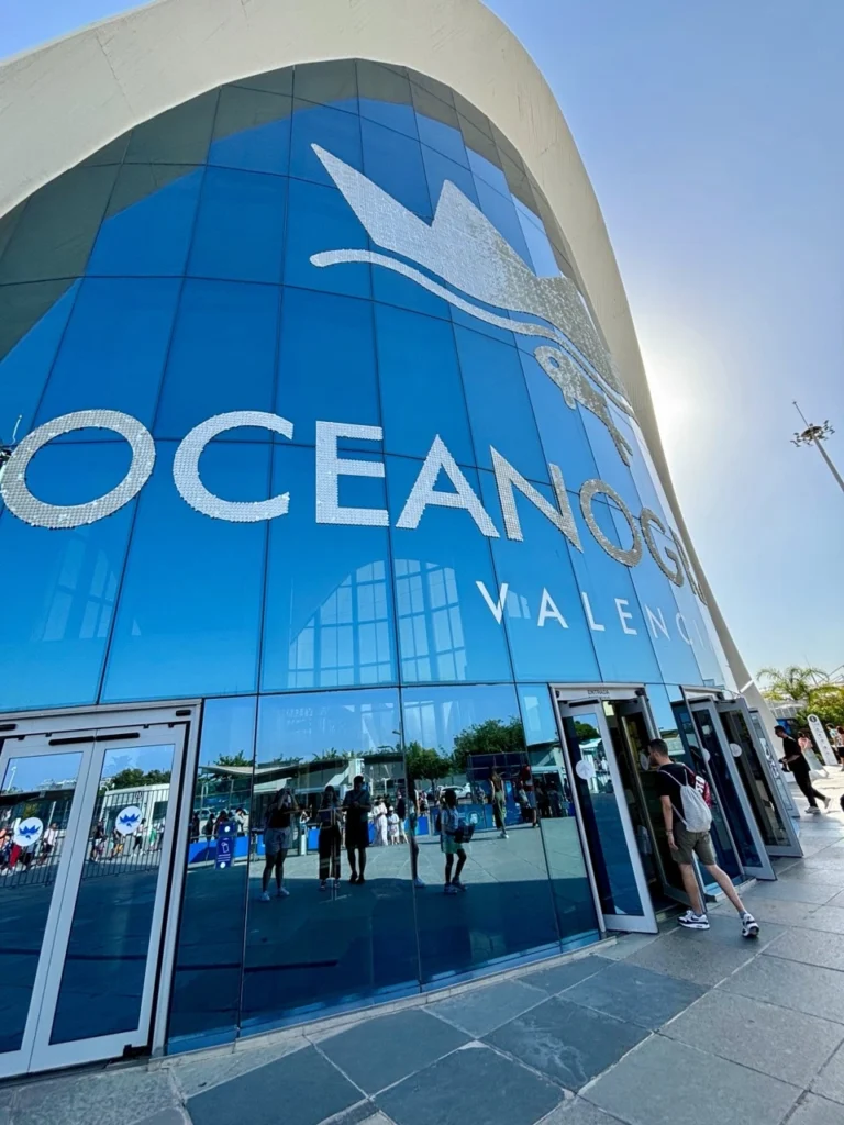 Entrance to Oceanogràfic Valencia
