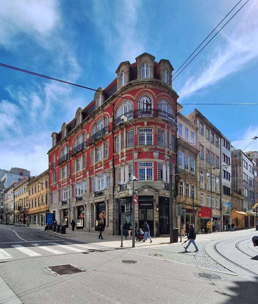 Nice building in Porto center