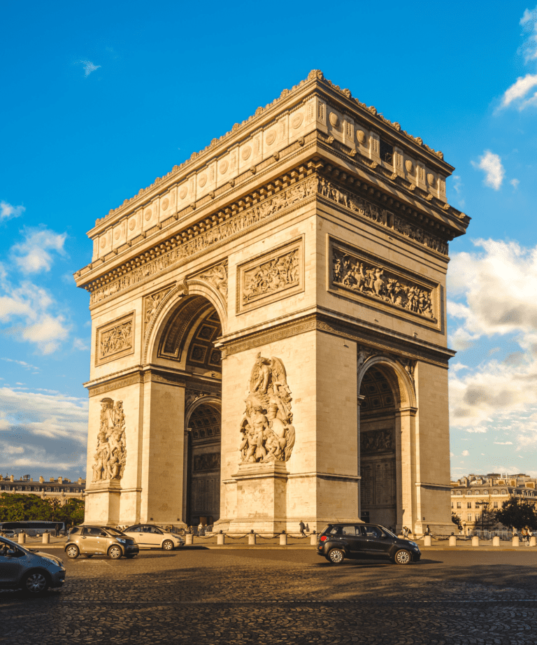 Arc de triomphe side view